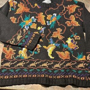 Reference Point Medium Knit Grandma Sweater Asian Flowers